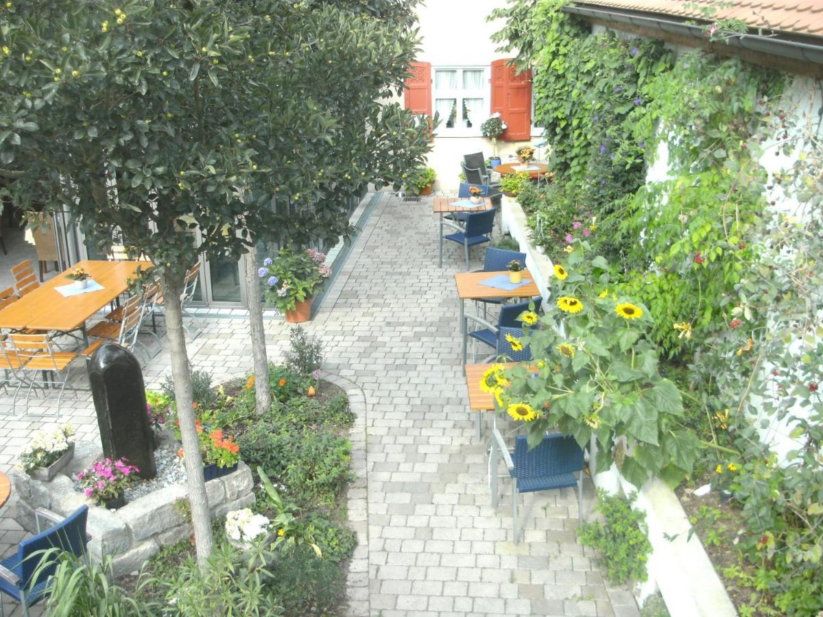 Hotel-Restaurant Goldenes Lamm 3*