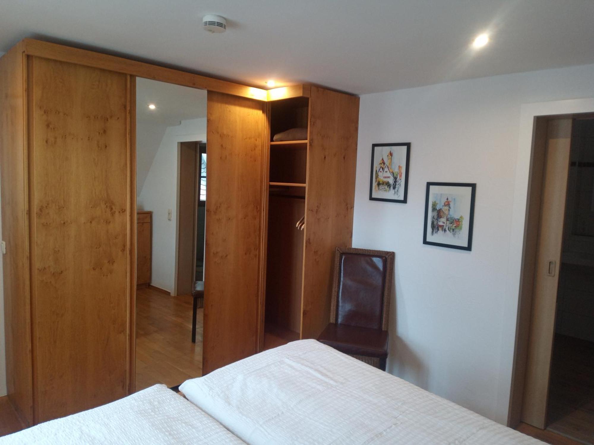Hotel-Restaurant Goldenes Lamm Отель Динкельсбюль
