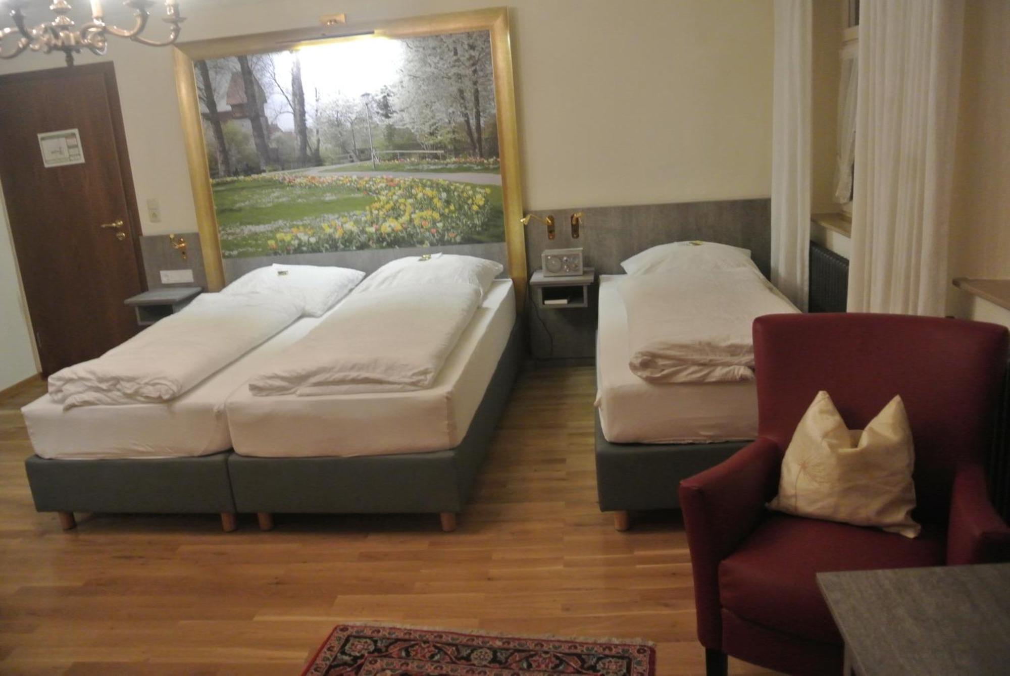 Hotel-Restaurant Goldenes Lamm 3*