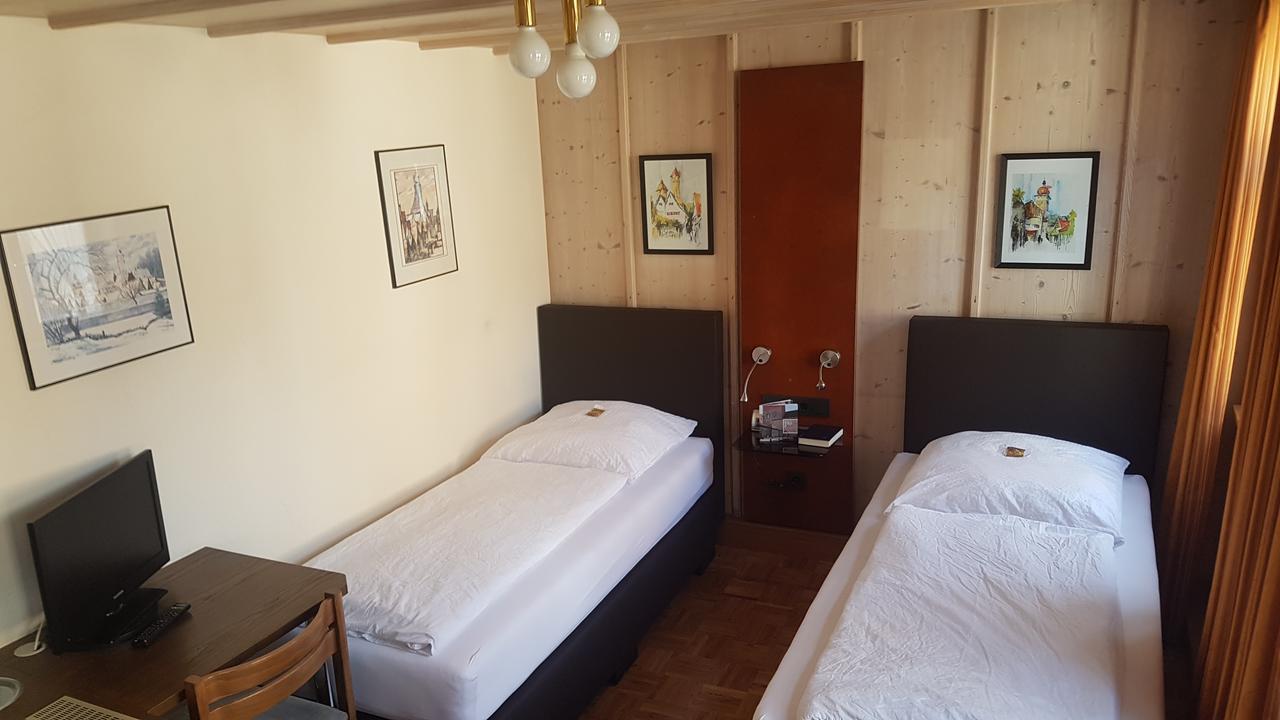 Hotel-Restaurant Goldenes Lamm Динкельсбюль