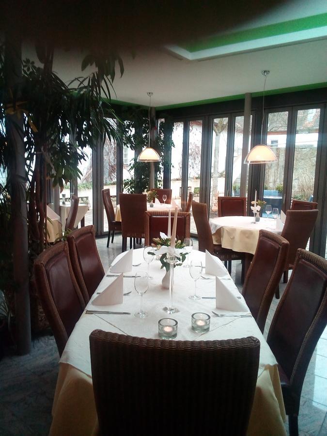 Hotel-Restaurant Goldenes Lamm Отель Динкельсбюль