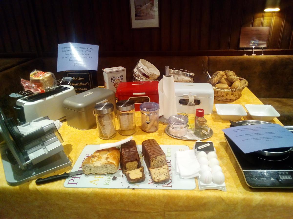 Hotel-Restaurant Goldenes Lamm Отель Динкельсбюль
